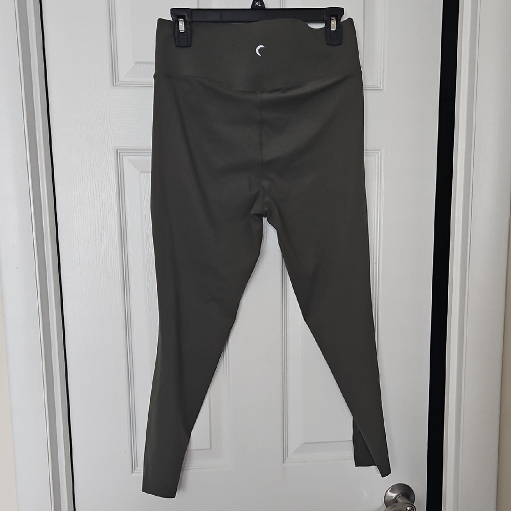ZYIA Women's Olive Green Leggings - Picture 5 of 5
